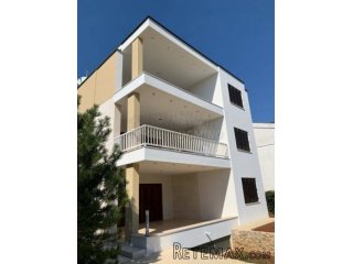 Prvi red do plaže! Grad Krk