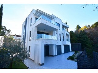 Apartman sa pripadajuća 3 studia na 70m od mora!! Malinska