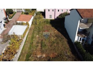 Poreč, Varvari - atraktivno zemljište na dobroj lokaciji