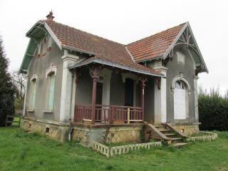 Detached 2 Bed House
