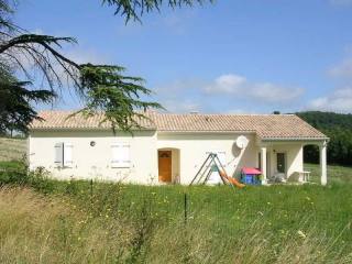 3 beds single storey house