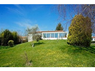 4 Bedrooms - House - Poitou-Charentes..