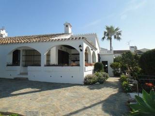 Villa - WONDERFULL LOCATION WALKING..