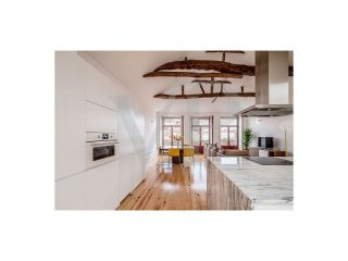 Luminosa Penthouse com dois quartos..