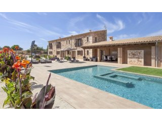 Modern country home in Llucmajor