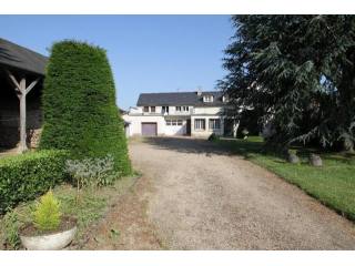 4 bedroom House For Sale: 86380 VIENNE