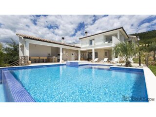 VILLA S 5* - panoramski pogledom na more i privatnost