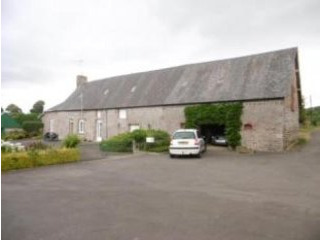 Country House with Land and Outbuilding