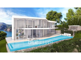 Stunning frontline villa overlooking..