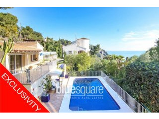 4 -Bedroom villa with sea view, close..