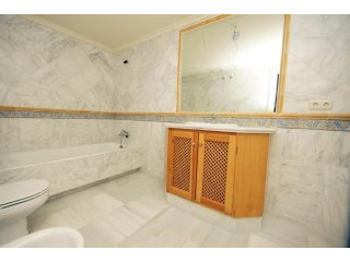 Spacious Ground Floor Sea Views