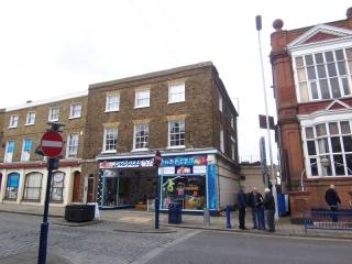 2 bedroom flat in SHEERNESS