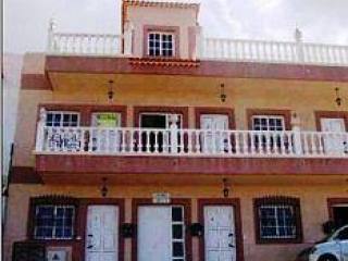 Apartment For Sale in Los Menores..