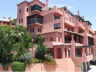 APARTMENT FOR SALE IN CALAHONDA
