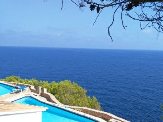 Semi-Detached House On First Sea Line