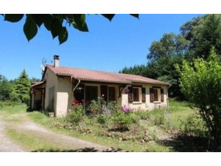 3 Bedroom Bungalow With Garden And..