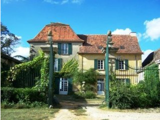Beautiful Chateau With 290 Acres..