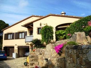 3 Bedrooms - Detached Villa - Girona -..