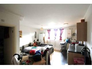 Flat/Apartment To Let in London