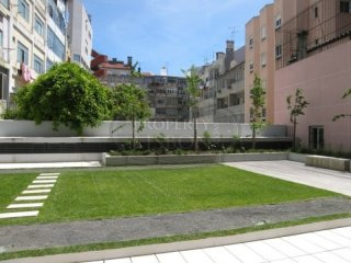 T3 Apartment for Sale in Lisbon, Santo..