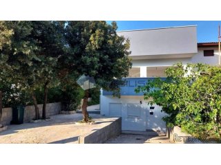 Otok Pag, (Mandre) kuća 120 m2, novogradnja