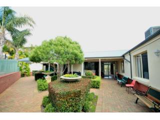 Large bedsit apartment with huge..