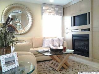 3 bedroom Flat For Sale: 109 W Bay Way..