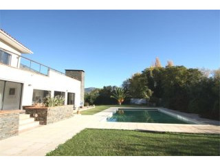 Exceptionnelle Villa Avec Jardin..