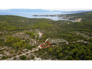 Poljoprivredno zemljište 1482 m2 - Grohote, Šolta