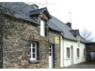 Good Rural House with Outbuildings