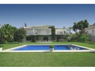 6 Bedrooms - Villa - Malaga - For Sale