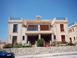 2 bedroom Apartment For Sale: 1st..