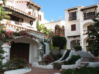 2 Bedrooms Apartment For Sale