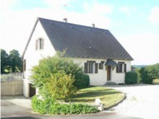 Neat Detached House in Nice Setting