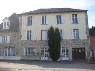 Former Small Hotel to Re-Develop