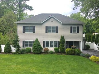 3 bedroom House For Sale: 3 Maple Court..