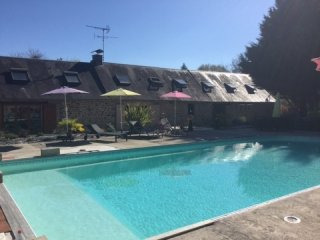 House with Pool and Games Room