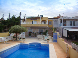 5 Bedrooms - Villa - Alicante - For Sale