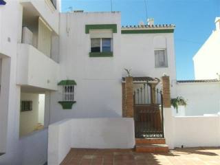 Town House - A 3 bedroom, 2 bathroom..