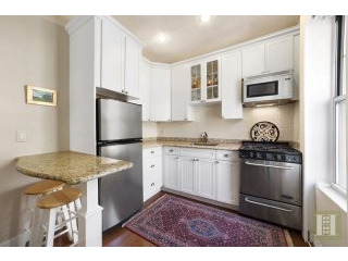 1 bedroom Apartment For Sale: 204 WEST..