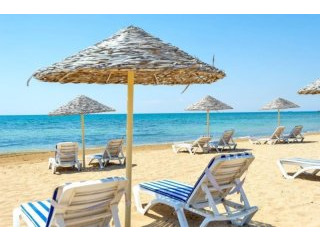 Bafra Beachfront 3 Bed Garden Apartment..