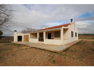 5 bedroom country house in Yecla Murcia..