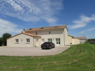 Detached Property With Stunning Indoor..
