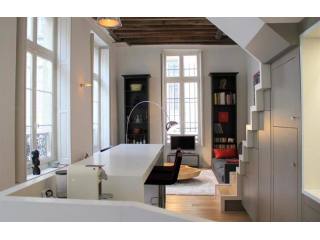 2 bedroom Property For Sale: Paris 3rd..