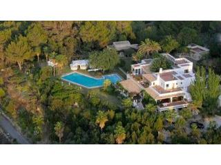 Beautiful estate with panoramic sea view