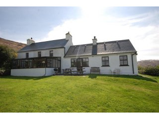 4 bedroom Farm House For Sale: An Fara..