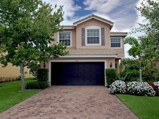 4 bedroom House For Sale: 1939 Grey..