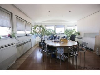 Zagreb, Centar, poslovni prostor 250 m2 + 7 parking mj.