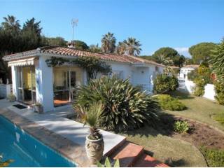 2 Bedrooms - Villa - Malaga - For Sale