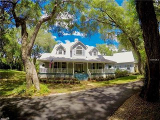 6 bedroom Property For Sale: 10700..